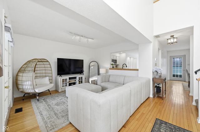 6707 Shore Island Drive, Indianapolis, IN 46220