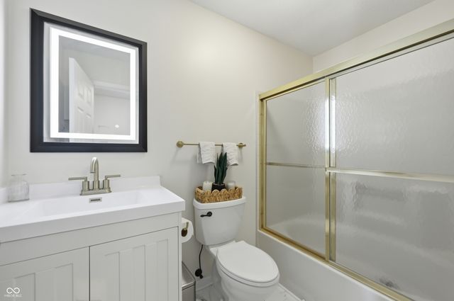 6707 Shore Island Drive, Indianapolis, IN 46220