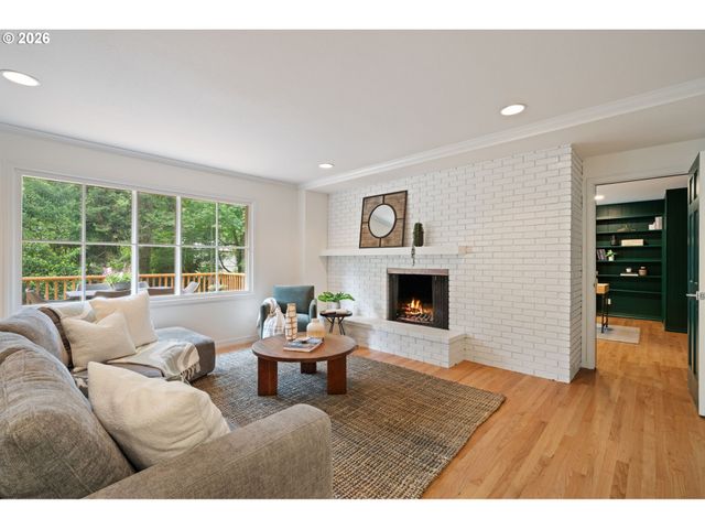 3000 WESTVIEW Ct, Lake Oswego, OR 97034