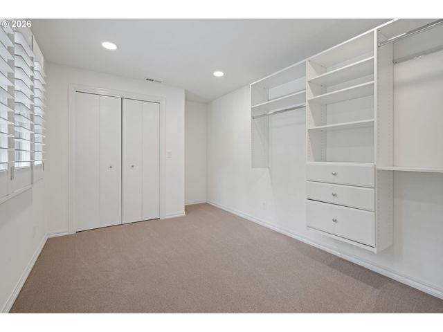 3000 WESTVIEW Ct, Lake Oswego, OR 97034