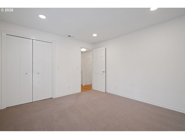 3000 WESTVIEW Ct, Lake Oswego, OR 97034