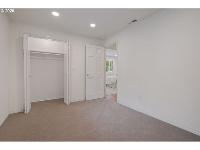 3000 WESTVIEW Ct, Lake Oswego, OR 97034