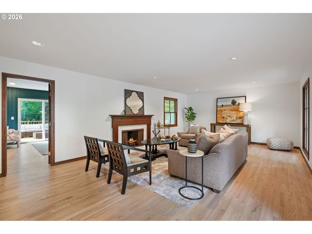 3000 WESTVIEW Ct, Lake Oswego, OR 97034