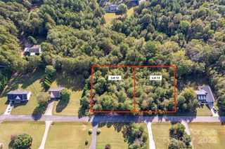 171 & 179 Braxton Drive 12 & 13, Statesville, NC 28677