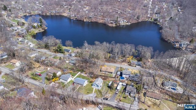 69 Alder Terrace, Sussex, NJ 07461