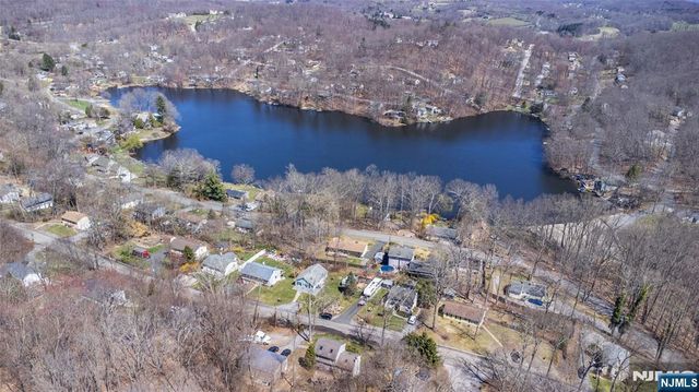 69 Alder Terrace, Sussex, NJ 07461