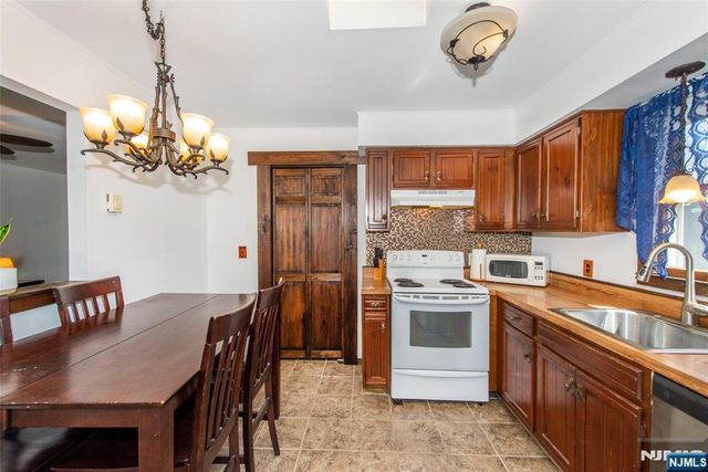 69 Alder Terrace, Sussex, NJ 07461