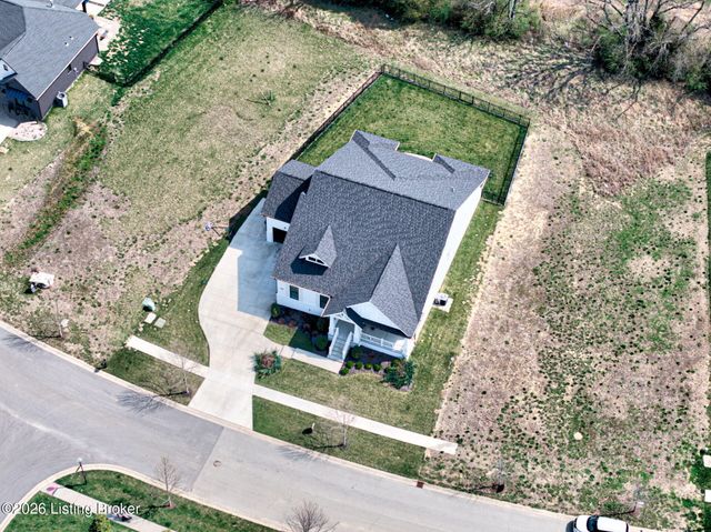 17801 Shakes Creek Dr, Fisherville, KY 40023