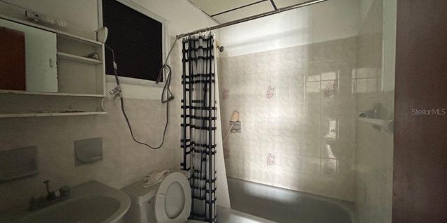 121 St, BT30 URB JARDINES DE COUNTRY CLUB BO SABANA ABAJO, Carolina, PR 00988