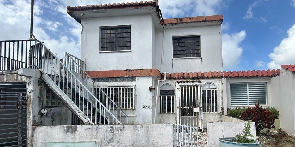 121 St, BT30 URB JARDINES DE COUNTRY CLUB BO SABANA ABAJO, Carolina, PR 00988