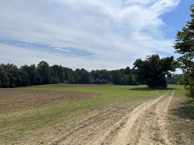 366 Parker Rd, Portland, TN 37148