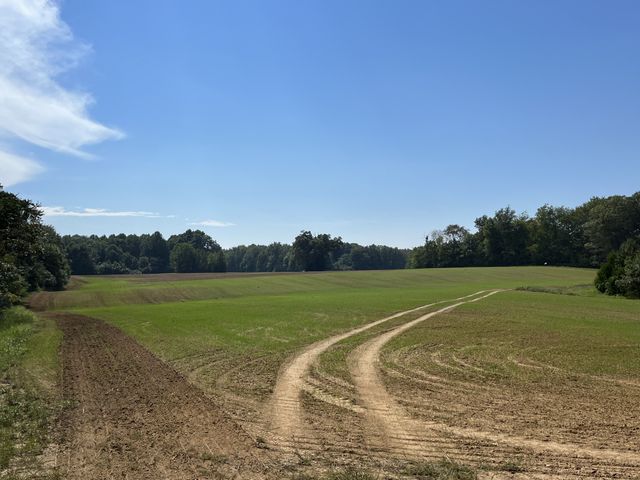 366 Parker Rd, Portland, TN 37148