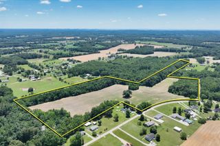 366 Parker Rd, Portland, TN 37148