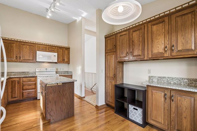 5301 Yorktown Lane N, Plymouth, MN 55442