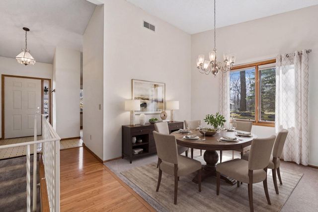 5301 Yorktown Lane N, Plymouth, MN 55442