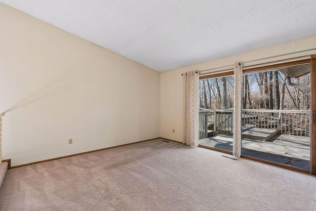 5301 Yorktown Lane N, Plymouth, MN 55442