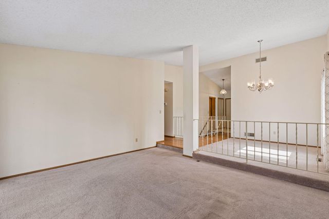 5301 Yorktown Lane N, Plymouth, MN 55442