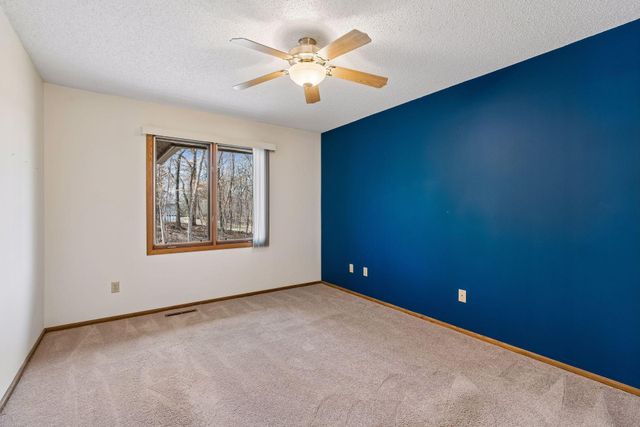 5301 Yorktown Lane N, Plymouth, MN 55442