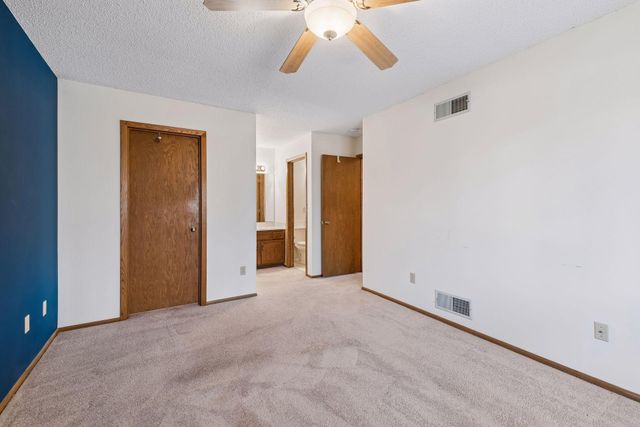 5301 Yorktown Lane N, Plymouth, MN 55442