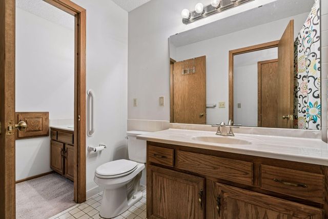 5301 Yorktown Lane N, Plymouth, MN 55442