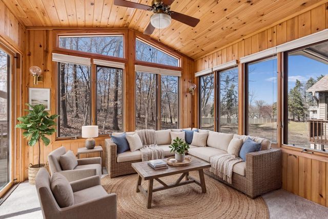 5301 Yorktown Lane N, Plymouth, MN 55442