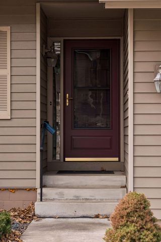 5301 Yorktown Lane N, Plymouth, MN 55442