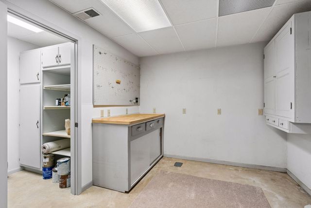 5301 Yorktown Lane N, Plymouth, MN 55442