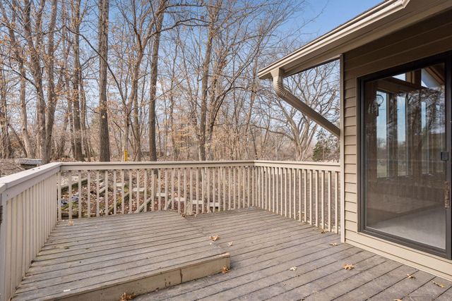 5301 Yorktown Lane N, Plymouth, MN 55442