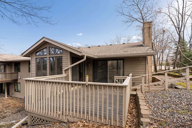 5301 Yorktown Lane N, Plymouth, MN 55442