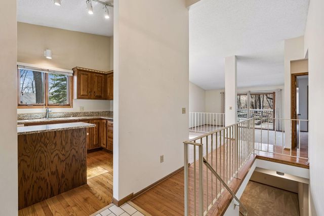 5301 Yorktown Lane N, Plymouth, MN 55442