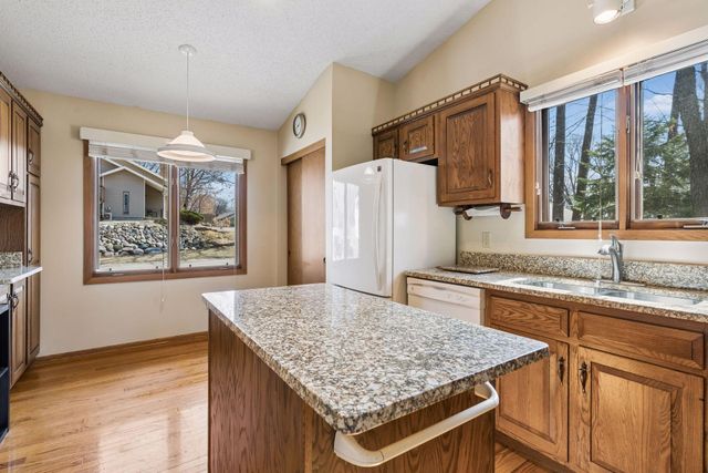 5301 Yorktown Lane N, Plymouth, MN 55442