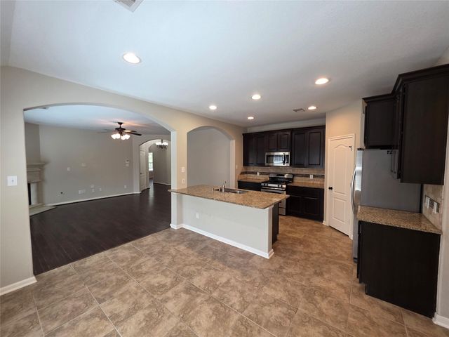114 N Heritage Mill Circle, Tomball, TX 77375