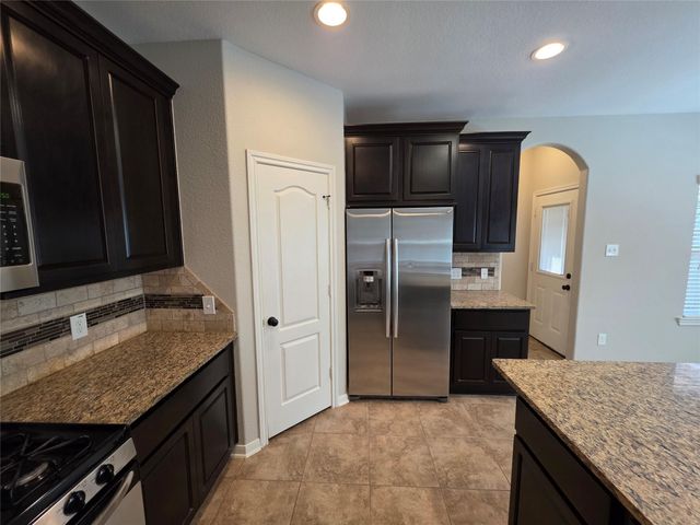 114 N Heritage Mill Circle, Tomball, TX 77375