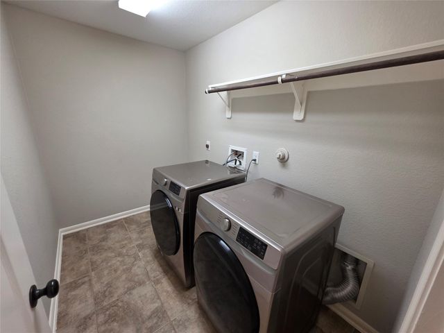 114 N Heritage Mill Circle, Tomball, TX 77375