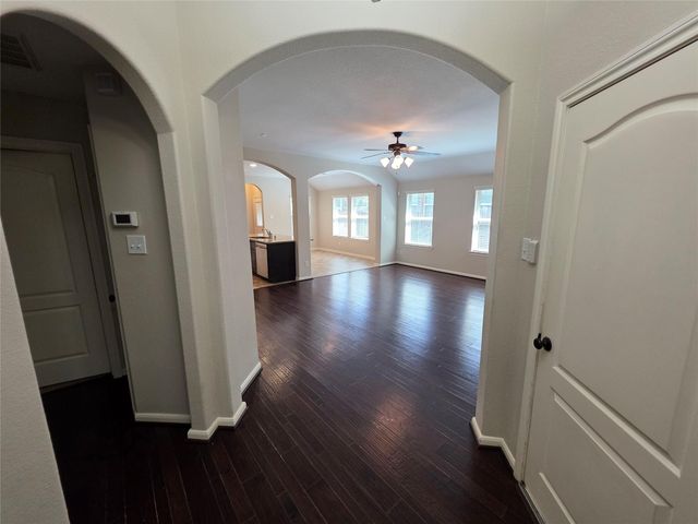 114 N Heritage Mill Circle, Tomball, TX 77375