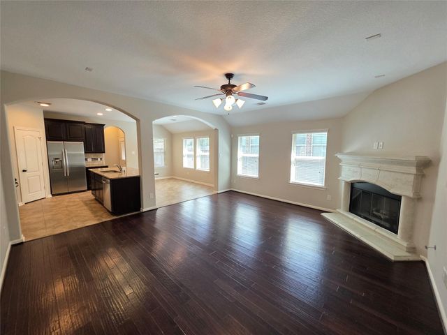 114 N Heritage Mill Circle, Tomball, TX 77375