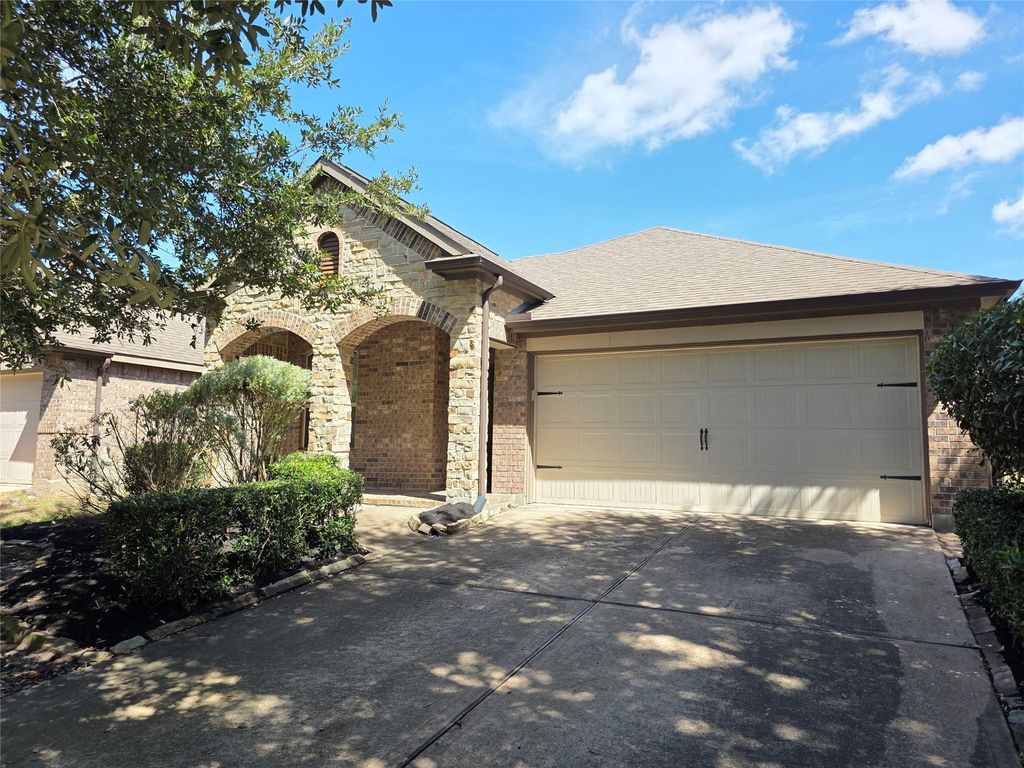 114 N Heritage Mill Circle, Tomball, TX 77375