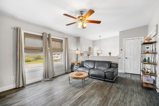3 Dominique Dr, Webster, MA 01570