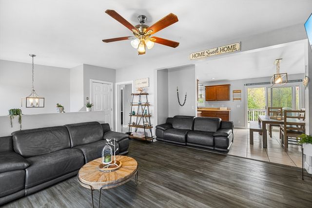 3 Dominique Dr, Webster, MA 01570