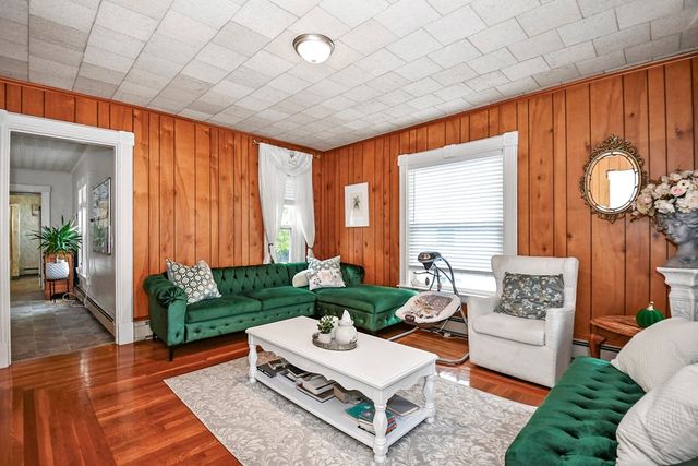 107 Myrtle 2, Lowell, MA 01850