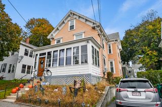 107 Myrtle 2, Lowell, MA 01850