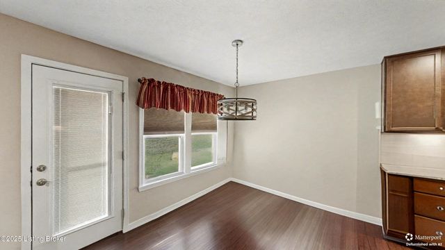 367 Copper Creek Dr, Mt Washington, KY 40047