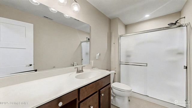 367 Copper Creek Dr, Mt Washington, KY 40047