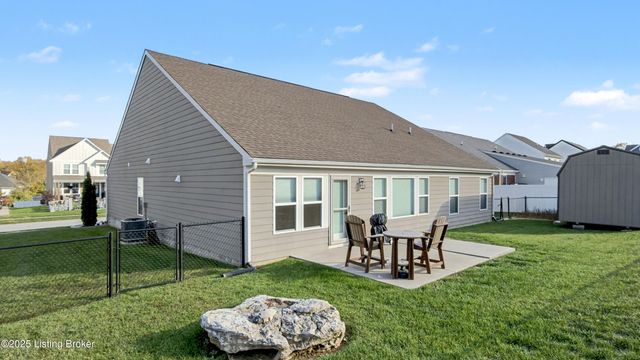 367 Copper Creek Dr, Mt Washington, KY 40047