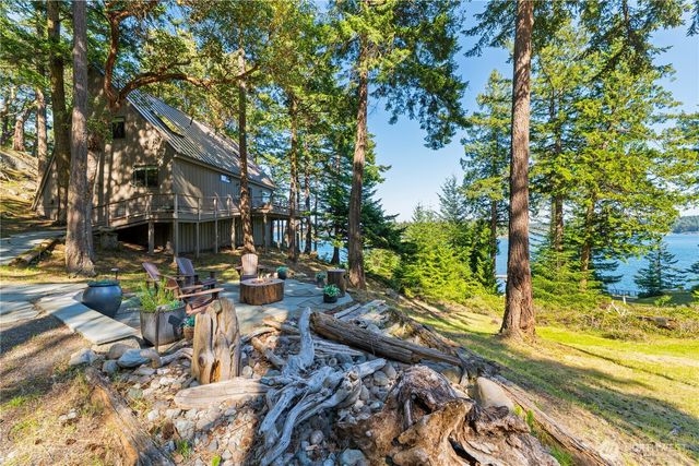 5 Nelson Trail, Henry Island, WA 98250