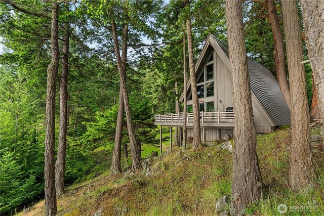 5 Nelson Trail, Henry Island, WA 98250