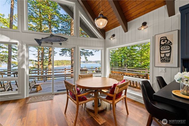 5 Nelson Trail, Henry Island, WA 98250