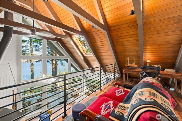 5 Nelson Trail, Henry Island, WA 98250