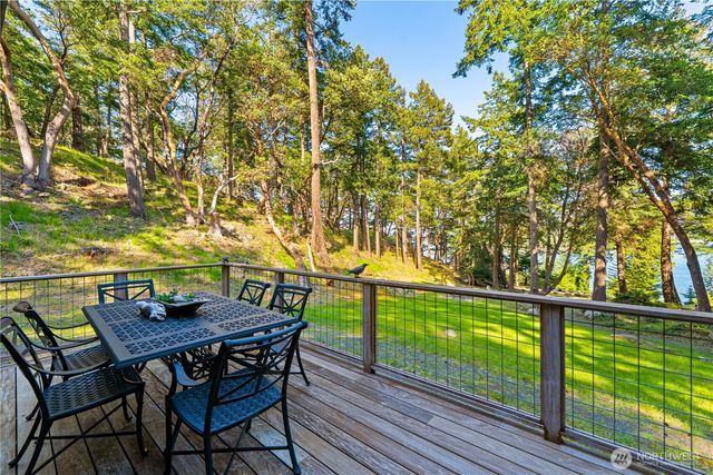 5 Nelson Trail, Henry Island, WA 98250