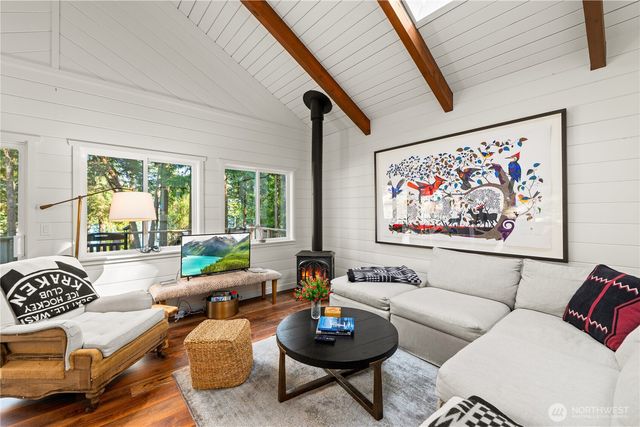 5 Nelson Trail, Henry Island, WA 98250